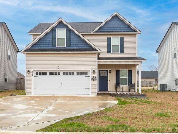 304 E Franck Street , Richlands, NC 28574