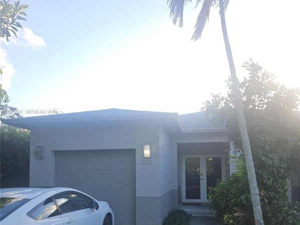 1517 NE 3rd Ave , Fort Lauderdale, FL 33304
