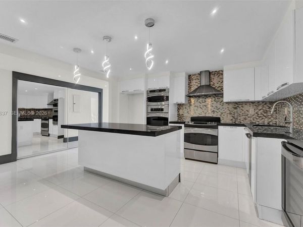 20441 NE 30th Ave, Unit 106-9, Aventura, FL 33180