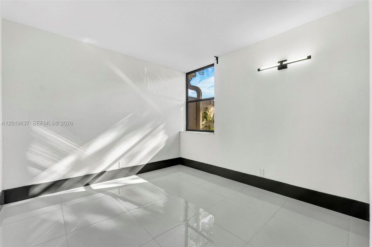 20441 NE 30th Ave, Unit 106-9, Aventura, FL 33180 Photo