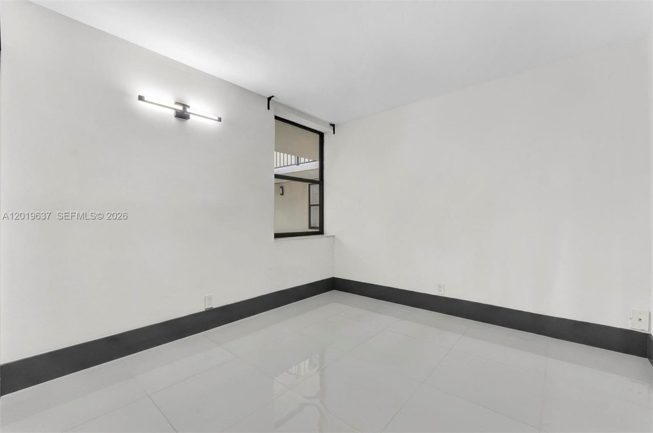 20441 NE 30th Ave, Unit 106-9, Aventura, FL 33180 Photo