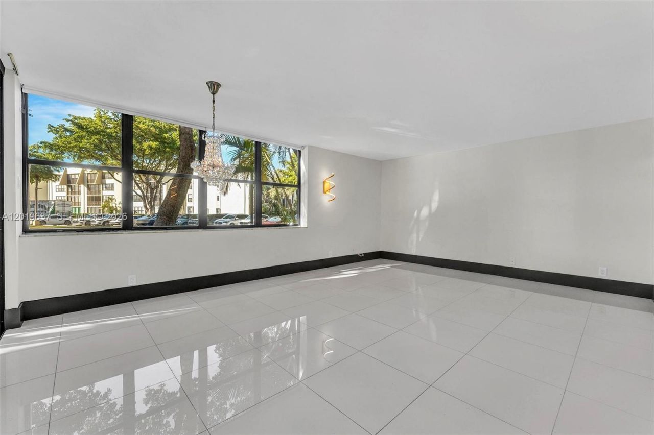 20441 NE 30th Ave, Unit 106-9, Aventura, FL 33180 Photo
