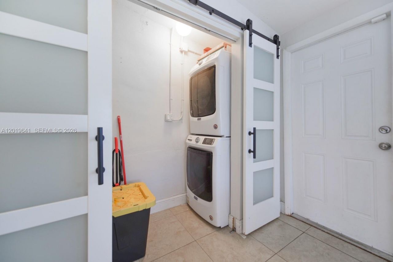 225 NW 14th Ave, Unit 225, Miami, FL 33125 Photo