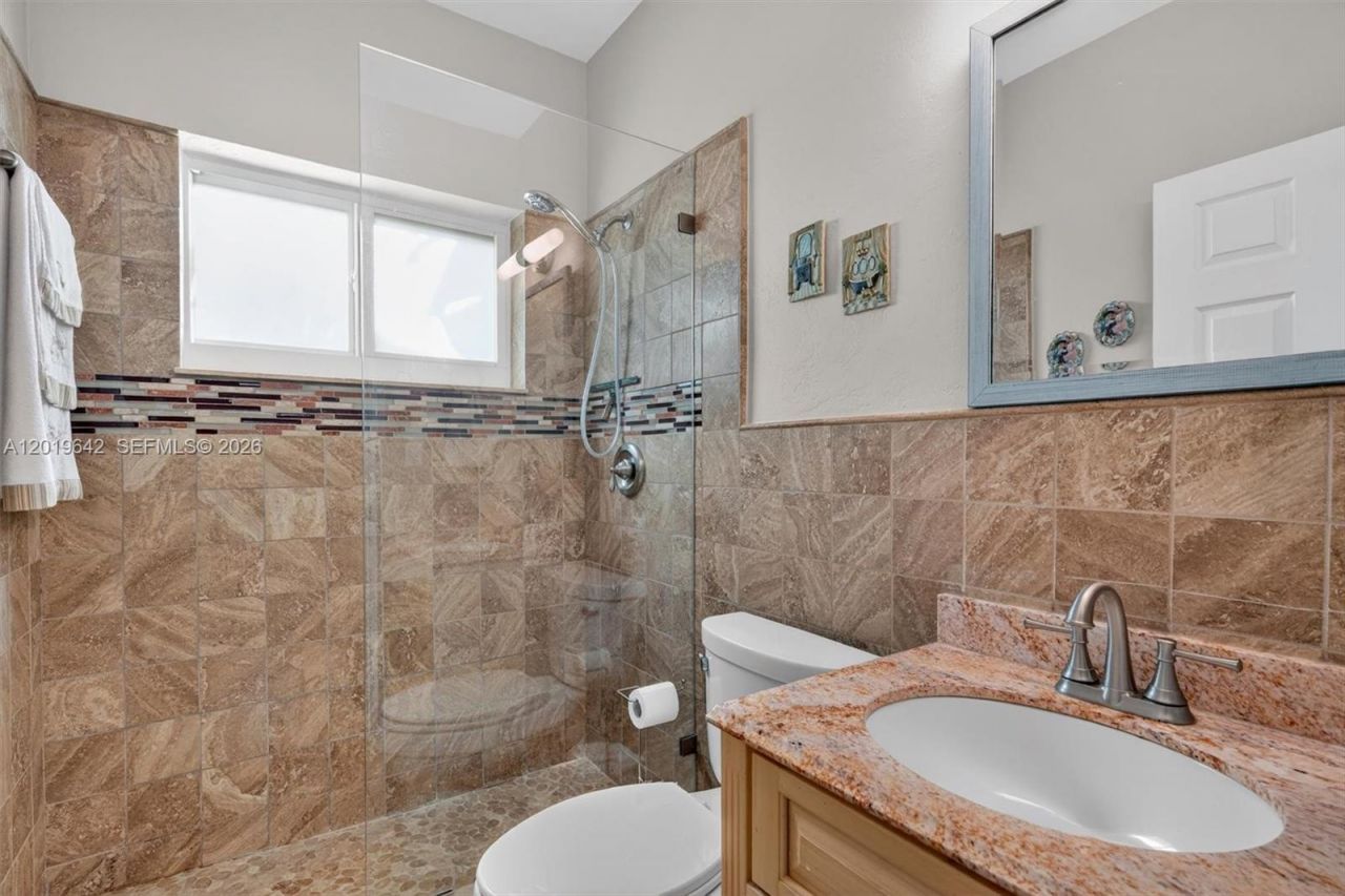 8 Ocean View Blvd , Key Largo, FL 33037 Photo