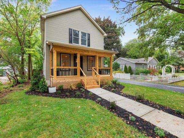 518 Illinois Street , Geneva, IL 60134