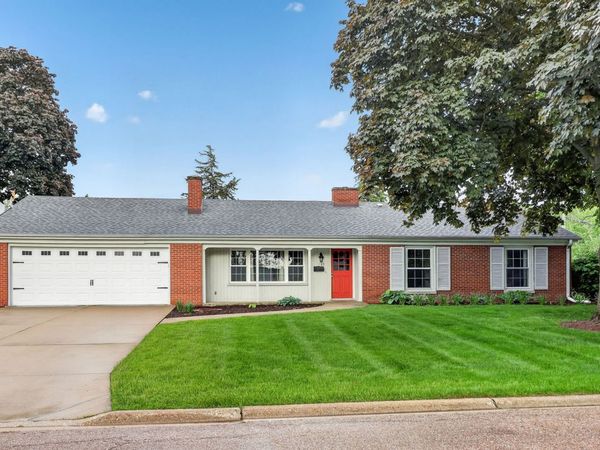 180 Alschuler Drive , Aurora, IL 60506