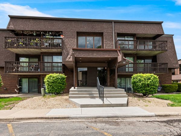 1620 Richmond Circle, Unit 105, Joliet, IL 60435