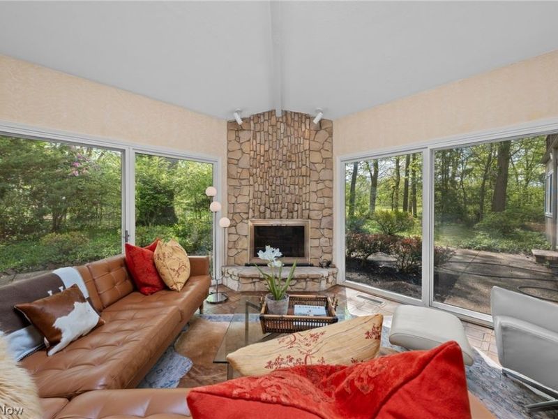 17571 Merry Oaks Trail, Chagrin Falls, OH 44023 Photo 5