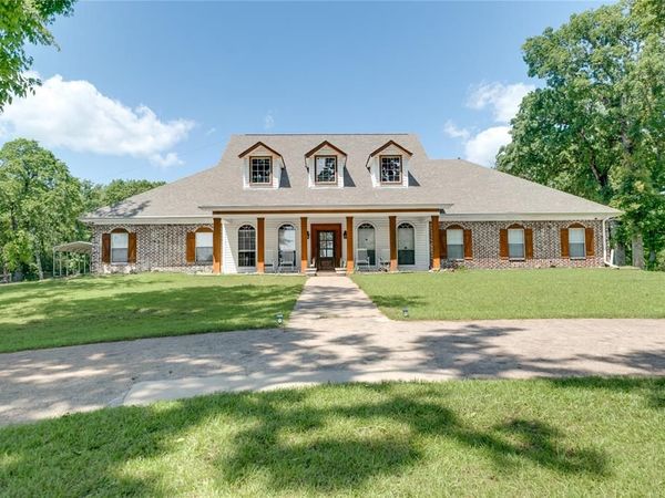 231 An County Road 2105, Palestine, TX 75801
