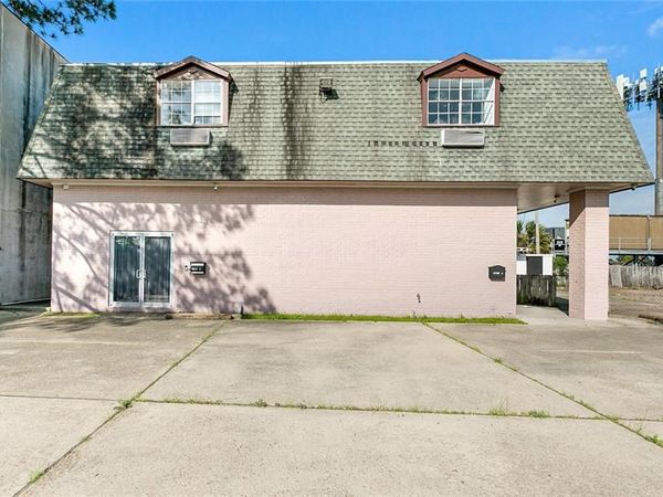 6930 MARTIN Drive , New Orleans, LA 70126