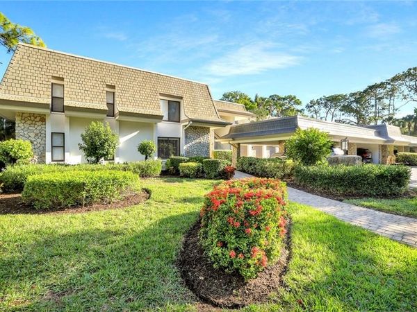 1111 Wildwood LN , Unit 1111, NAPLES, FL 34105