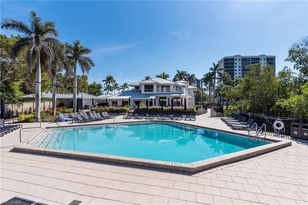 511 Club Side Dr , Unit 1-511, Naples, FL 34110 Photo