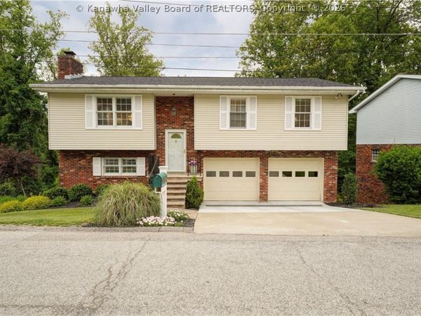 1605 Ravinia Road, Charleston, WV 25314