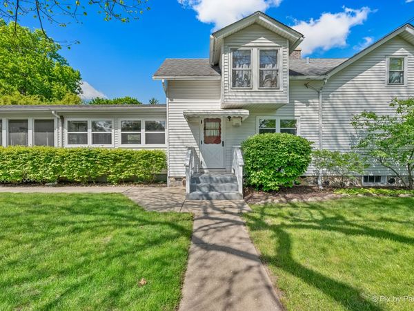 55 W Paddock Street , Crystal Lake, IL 60014