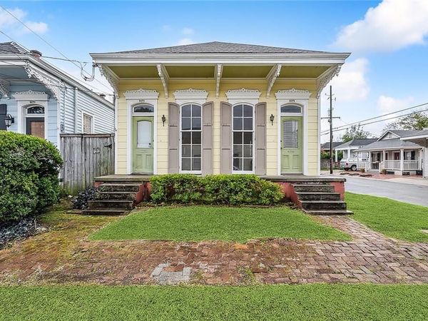 6072 ANNUNCIATION Street , New Orleans, LA 70118