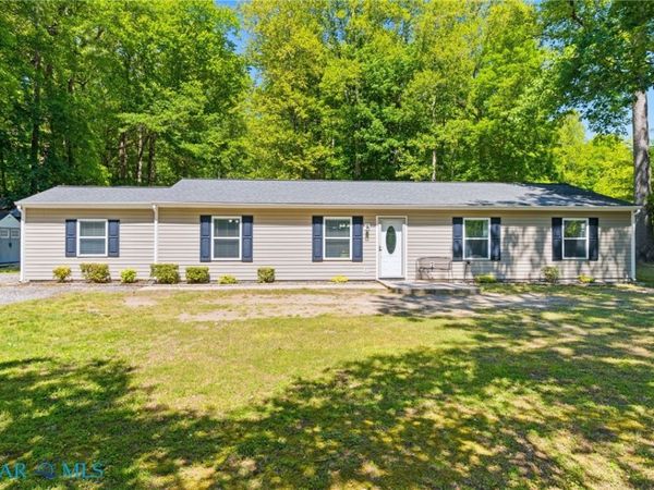 6571 Lake View Drive , Gloucester, VA 23061