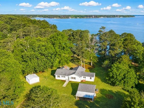 1493 Cricket Hill Road, Hudgins, VA 23076