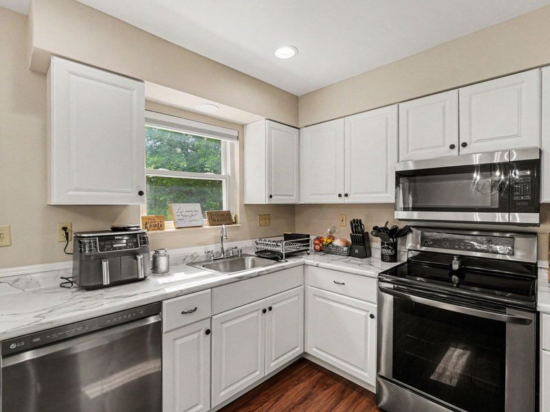 69 Goodridge Drive, Florence, KY 41042 Photo 6
