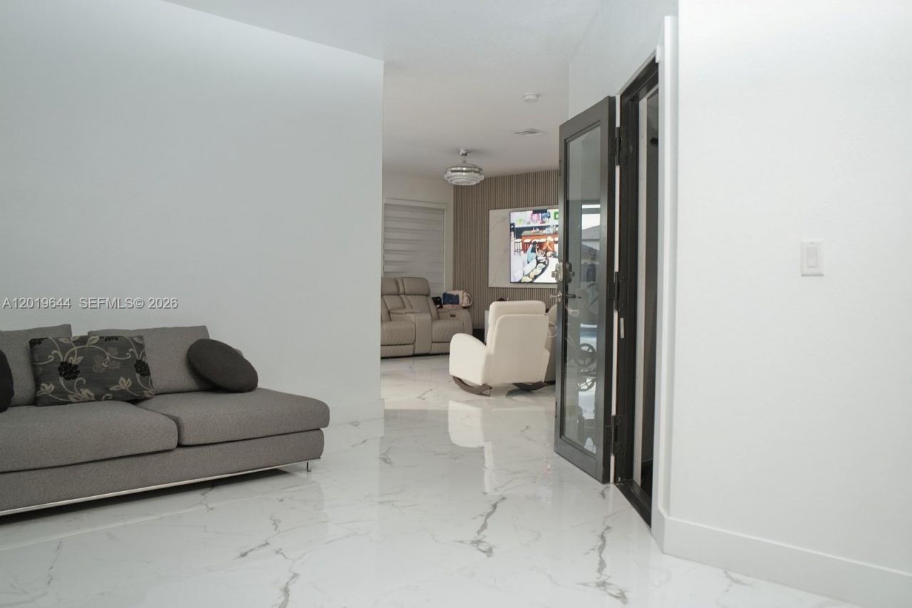 4180 NE 21st St , Homestead, FL 33033 Photo