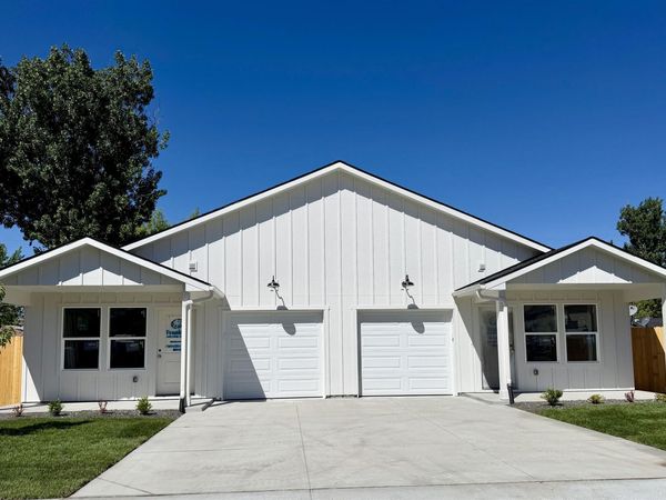 1115 S Commercial Ave, Emmett, ID 83617