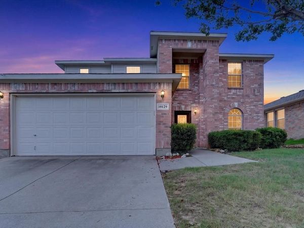 10129 Cougar Trail, Fort Worth, TX 76108