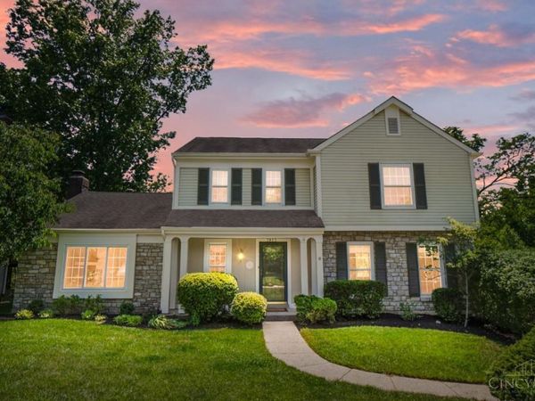 7813 Meadowcreek Drive, Cincinnati, OH 45244