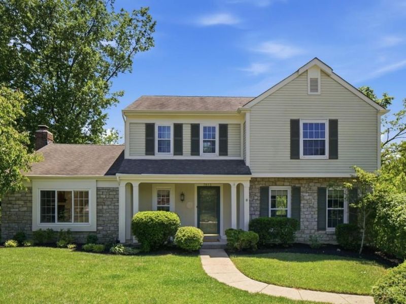 7813 Meadowcreek Drive, Cincinnati, OH 45244 Photo 2