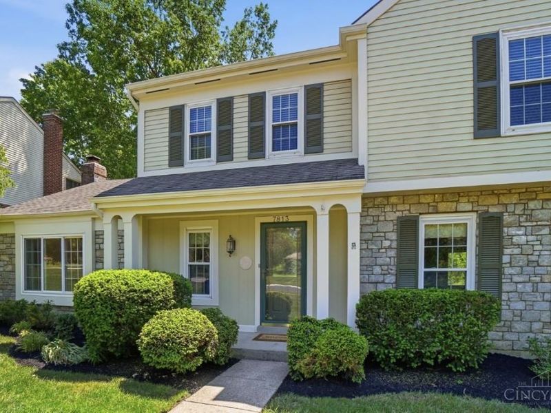 7813 Meadowcreek Drive, Cincinnati, OH 45244 Photo 3