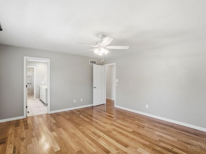 7813 Meadowcreek Drive, Cincinnati, OH 45244 Photo 37