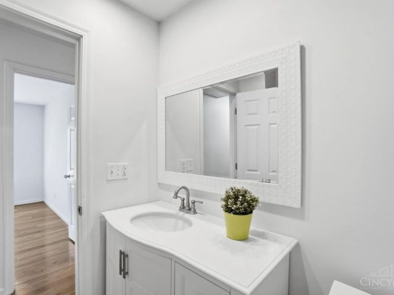 7813 Meadowcreek Drive, Cincinnati, OH 45244 Photo 47