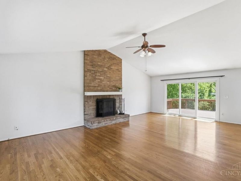 7813 Meadowcreek Drive, Cincinnati, OH 45244 Photo 8