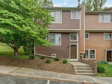 587 SOUTHAMPTON CT , Unit 22901, CHARLOTTESVILLE, VA 22901
