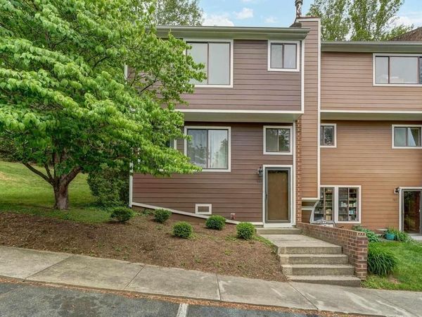 587 SOUTHAMPTON CT , Unit 22901, CHARLOTTESVILLE, VA 22901