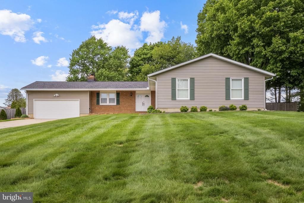 1812 MILLER DRIVE , FINKSBURG, MD 21048