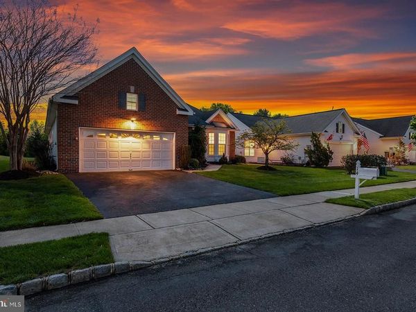 14 WILLIAMSBURG COURT, ALLENTOWN, NJ 08501