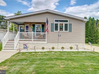 902 OAK RIDGE TERRACE, WHITING, NJ 08759