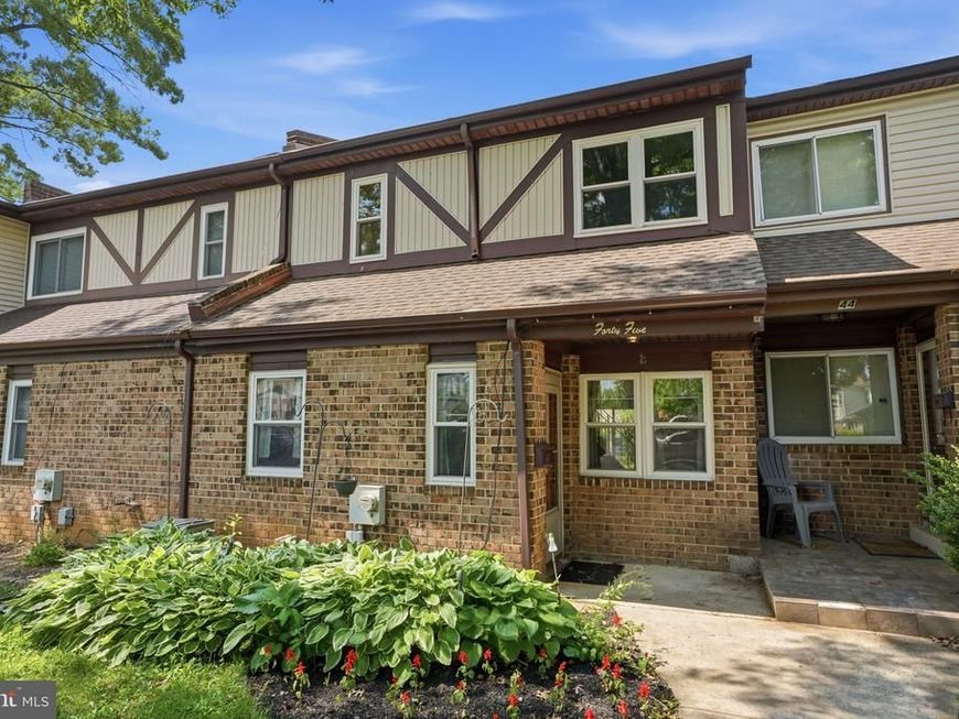 45 Hollybrooke Drive, Langhorne, PA 19047 Main Photo