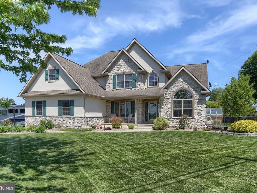 400 Clays Xing L-0022, Lebanon, PA 17042 Main Photo