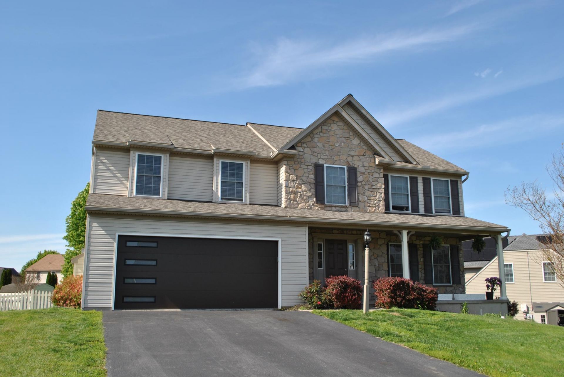 315 LYNNE DRIVE, MOUNT WOLF, PA 17347