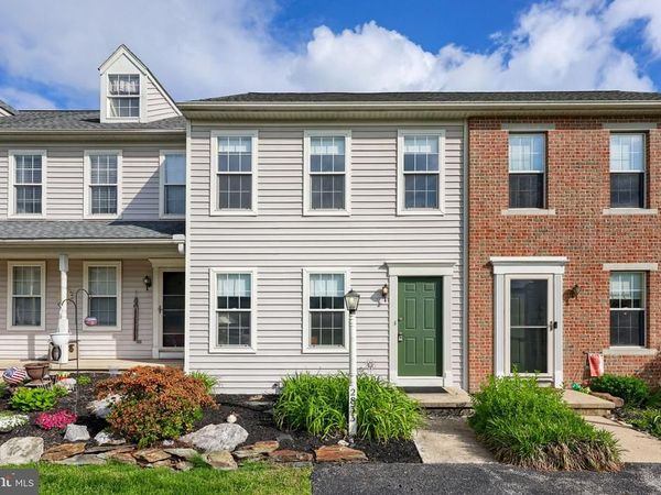 2833 WOODMONT DRIVE , YORK, PA 17404