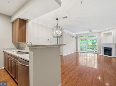 5112 DONOVAN DRIVE , Unit 101, ALEXANDRIA, VA 22304