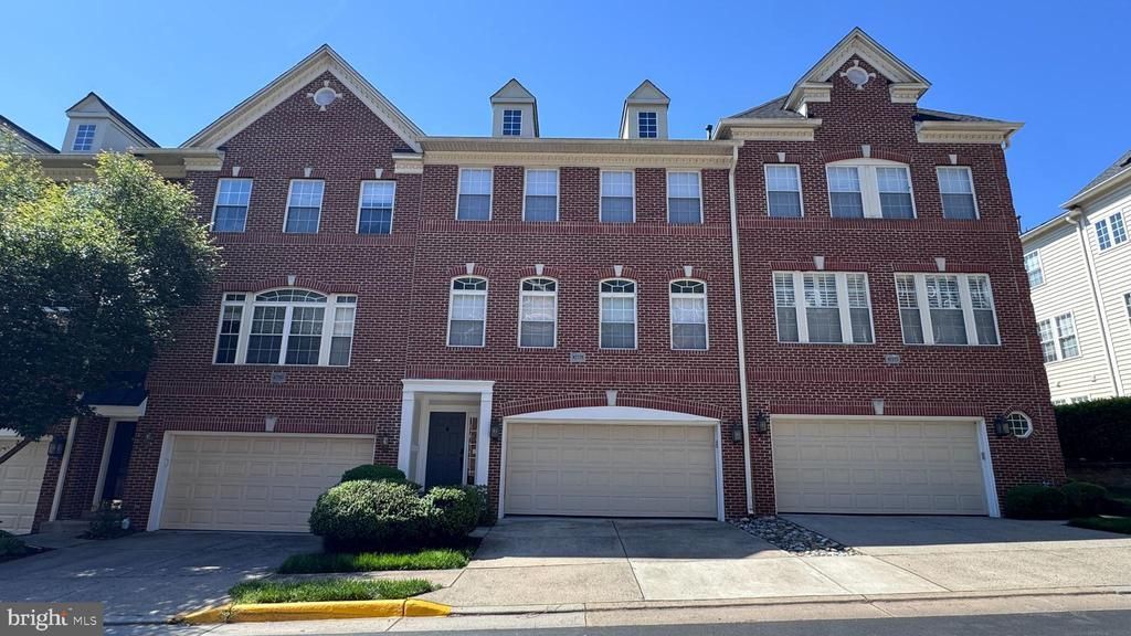 47779 SCOTSBOROUGH , STERLING, VA 20165