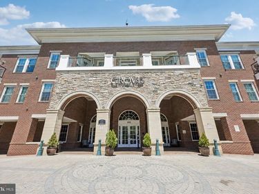 2055 26TH STREET S, Unit 5-203, ARLINGTON, VA 22206