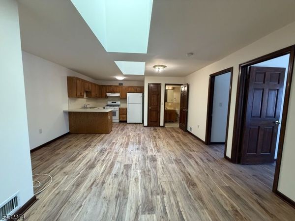 551 Valley Rd, Unit 2, Montclair, NJ 07043