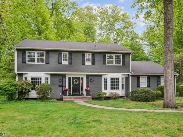 5 Blanchet Ct, Florham Park, NJ 07932