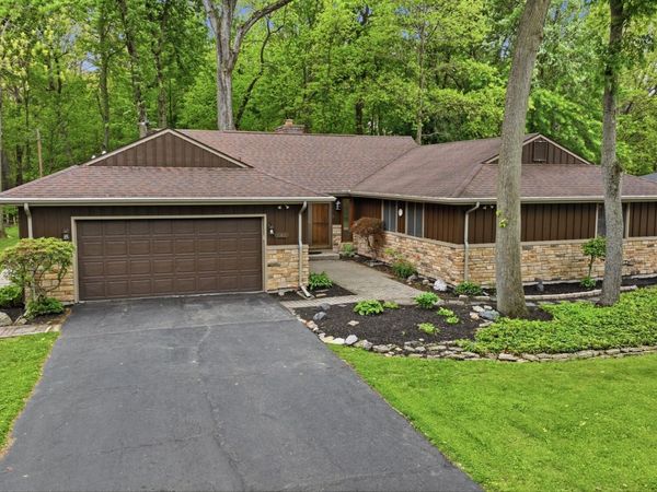 941 Melrose Street , Bowling Green, OH 43402