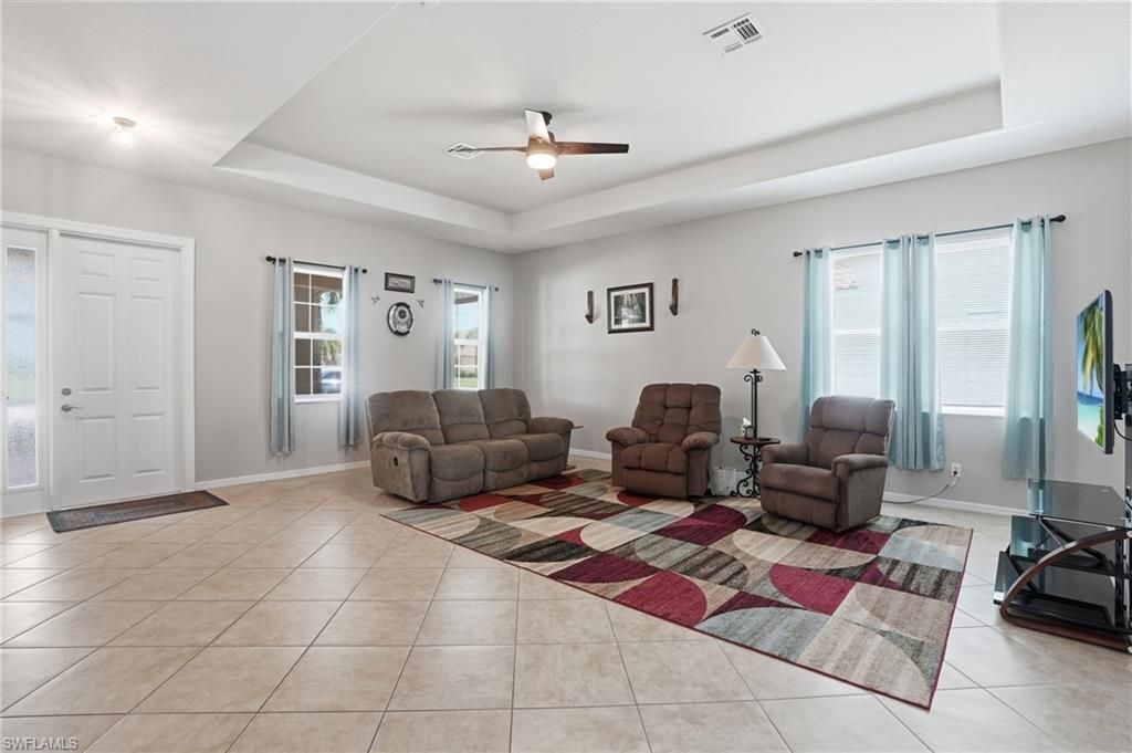 1121 Amber Lake Ct, Cape Coral, FL 33909 Photo
