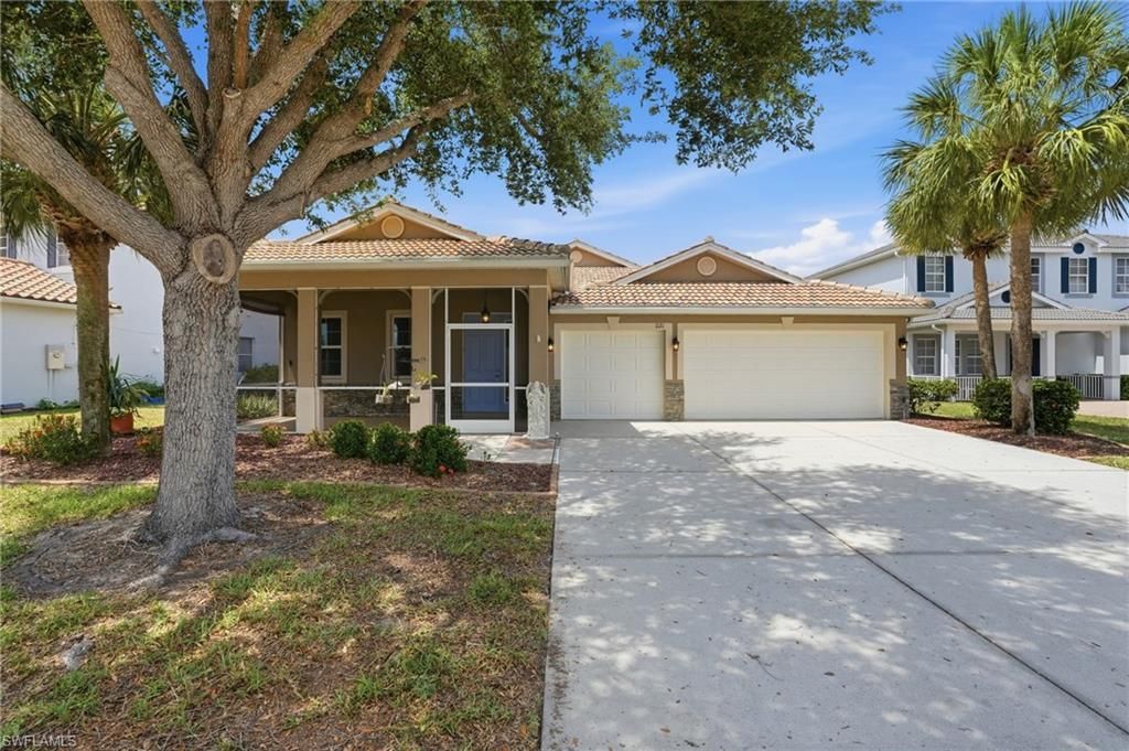 1121 Amber Lake Ct, Cape Coral, FL 33909 Photo