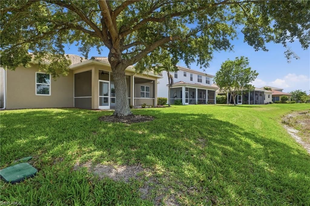 1121 Amber Lake Ct, Cape Coral, FL 33909 Photo