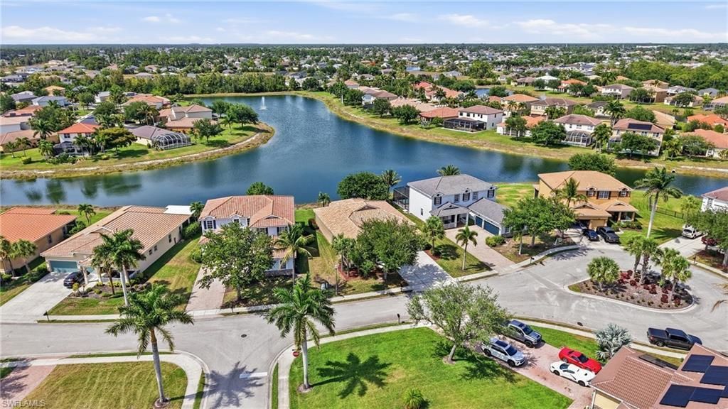 1121 Amber Lake Ct, Cape Coral, FL 33909 Photo